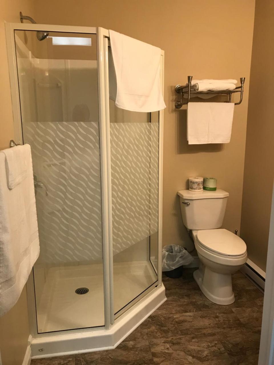 Riverview Suites Clarenville Buitenkant foto